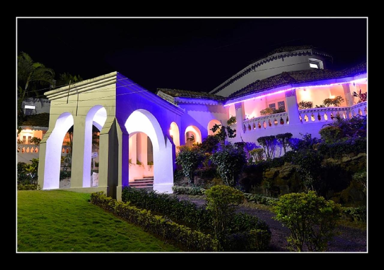 Hotel MPT Rock End Manor, Pachmarhī Exterior foto