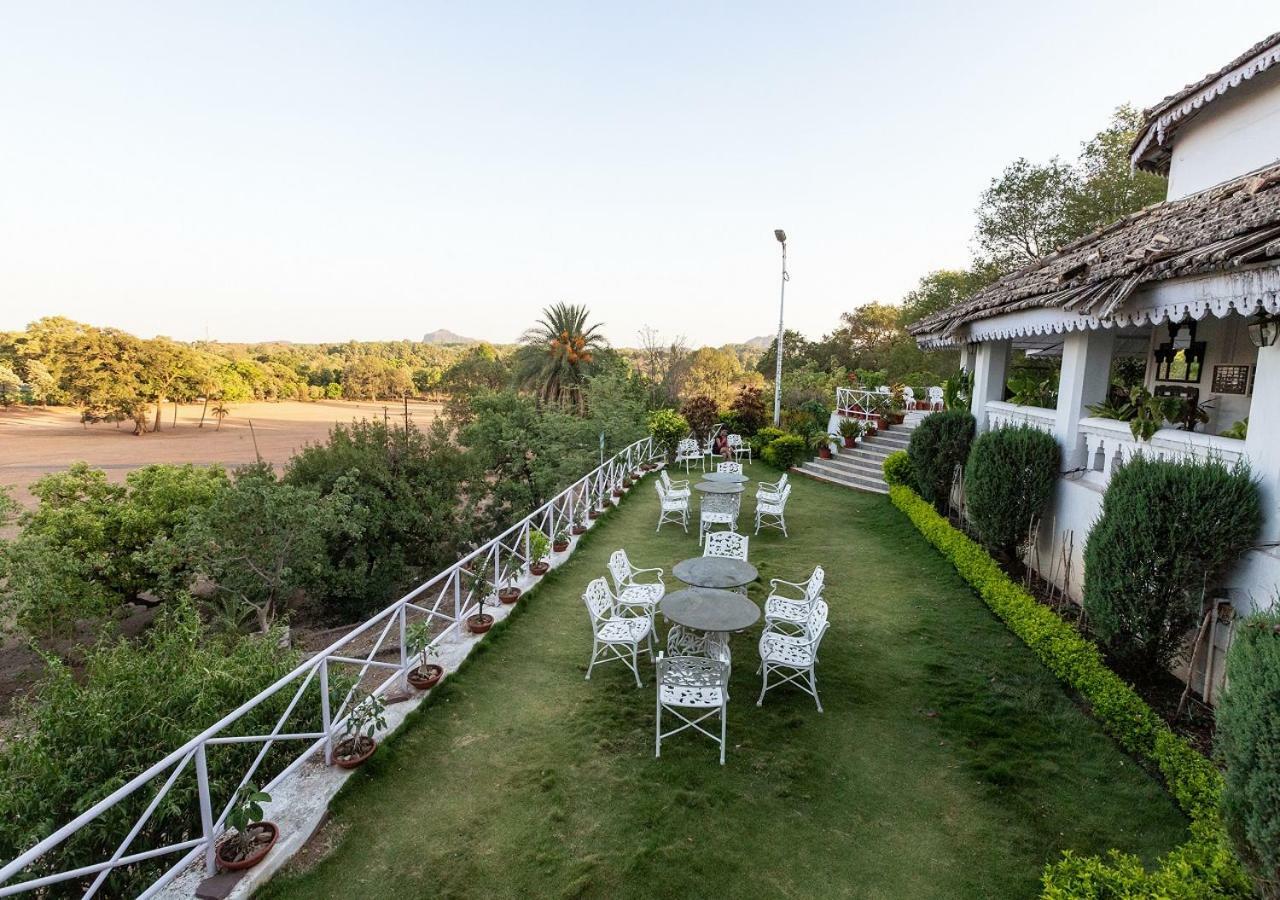Hotel MPT Rock End Manor, Pachmarhī Exterior foto